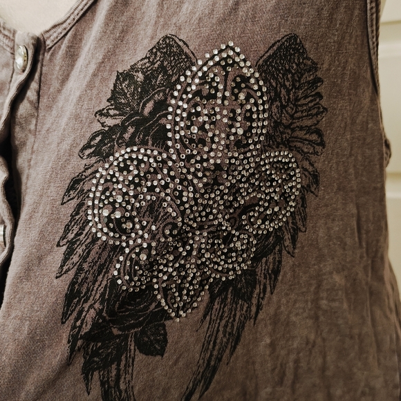Y2K Vocal Grunge Rhinestone Fleur de lis & Angel Wings w Lace Detail Tank Top - Picture 8 of 14